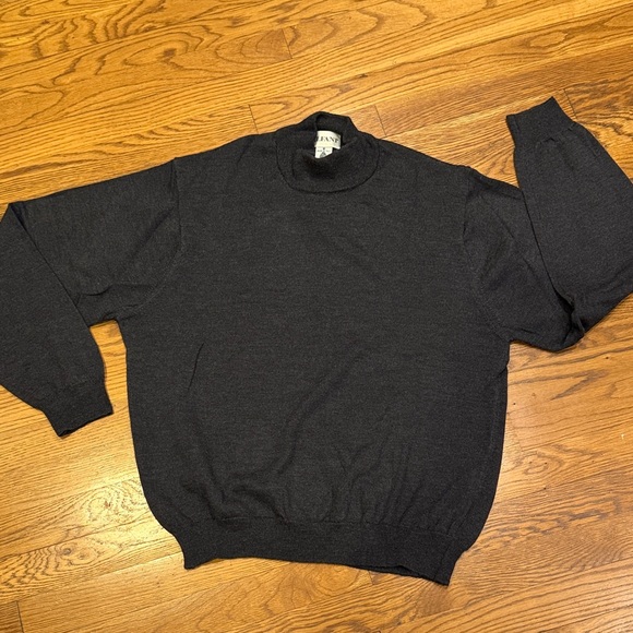 Alfani 100% Extra Fine Merino Wool Charcoal Sweater Sz Med - Picture 1 of 2